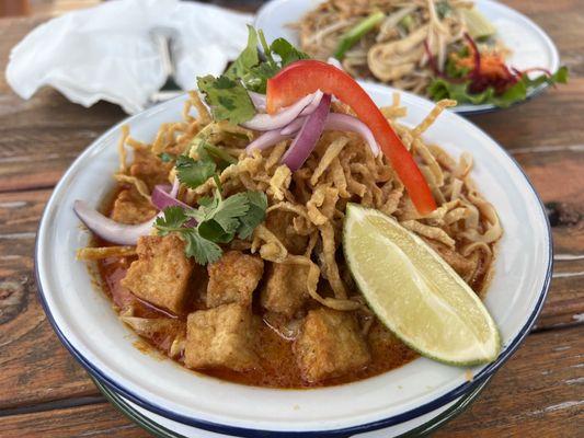 Khao Soi, crispy tofu, medium spicy