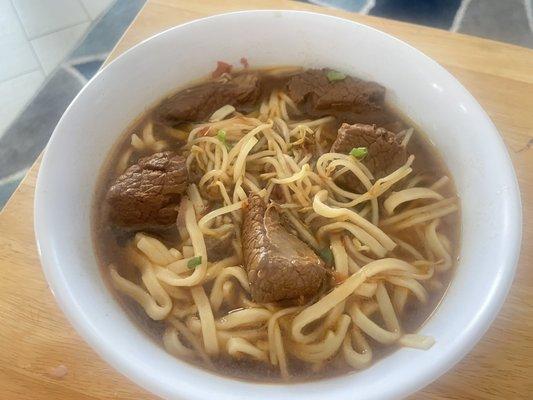 Spicy beef noodle soup