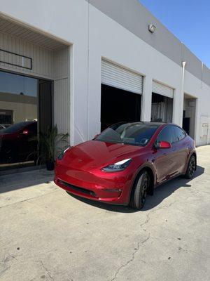 Tesla full window tint Llumar ceramic
- IRX 30 on all sides and rear
- AIR 80 on front windshield