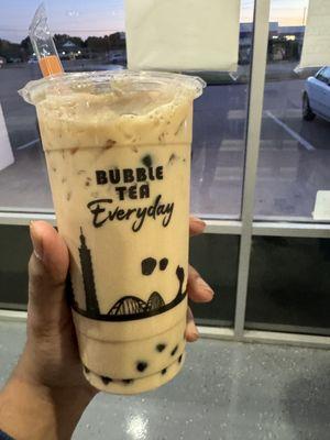 Peach milk tea with boba