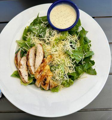 Caesar salad with chicken