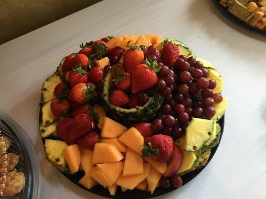 Awesome fresh fruit tray !