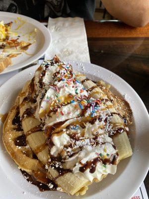 Banana split waffle