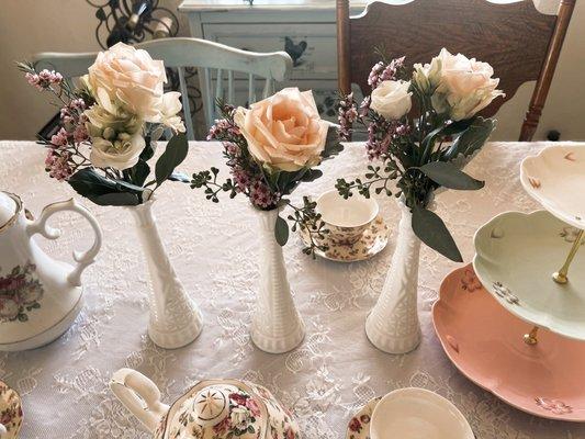 Ladies tea party peach roses