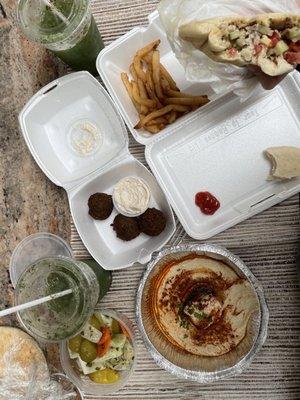 Shawarma peta, falafel, hummus, limonana