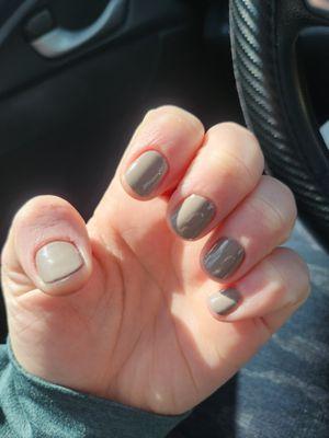 Perfectly done, simple manicure by Tingh/Jacklyn.