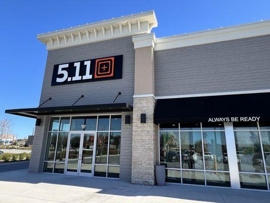 Finally found the store! Wear 511 clothing all the time!!