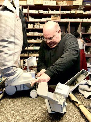 2/14/2019:  Charles is inspecting my 1993 G-3, Kirby vacuum; it's way overdue a tune-up.