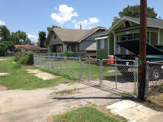 #chainlink #galvanized #fence #installation #ceder #pine #treatedpine #gates #gate #privacy #wood #pickets #aluminum #drivewaygate #steel