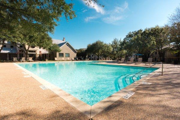 Soak up some rays by one of our five swimming pools!