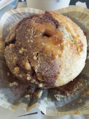 Look at this coffee cake muffin filled with caramel.  LOOK AT IT!