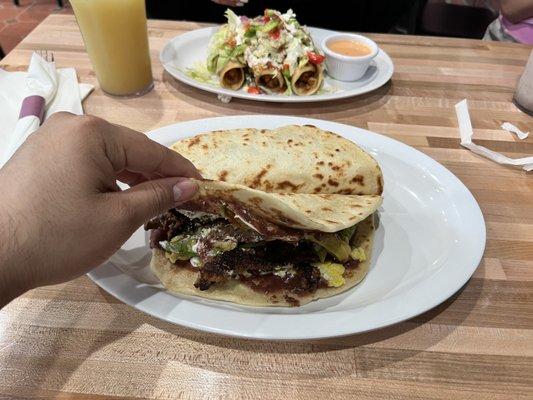 10. Baleadas con Carne