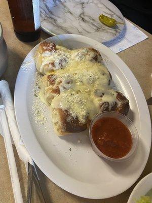 Garlic Knots with Cheese