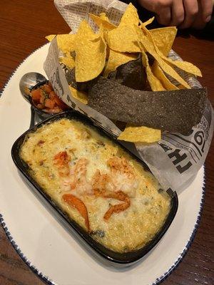 Cheesy lobster dip