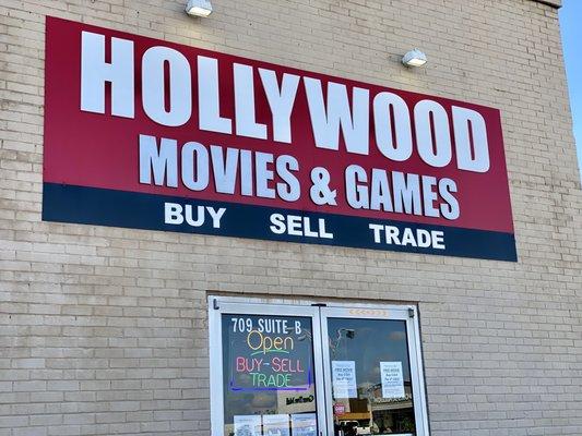 Hollywood Movies and Games