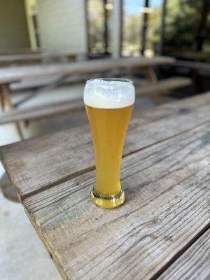 Live Oak, Hefeweizen with passion fruit