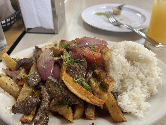 Lomo Saltado