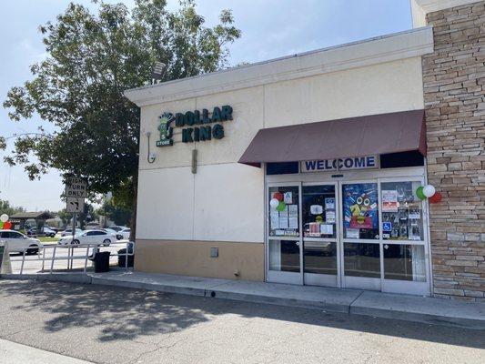 Dollar King is on the northwest corner of Washington Blvd and Passons Blvd (9/18/21)