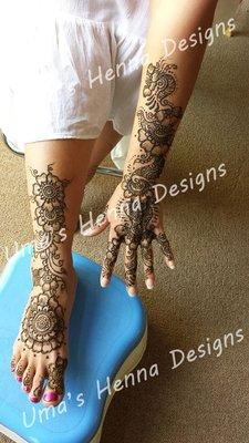 Great left hand and right leg henna.