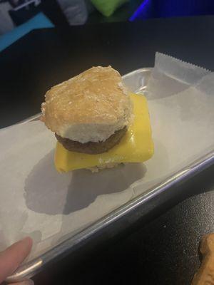 Biscuit sandwich