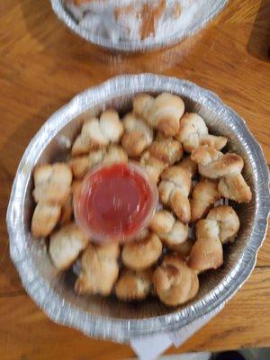 Garlic knots