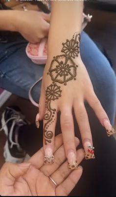 Heena Tattoo done by Krupa