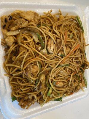 Chicken Lo Mein