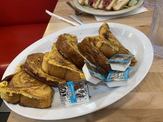 Cinnamon French Toast ($14.99)