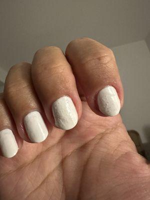 Regular polish Essie manicure