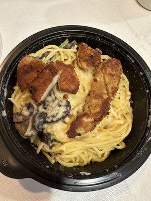 Alfredo MontAmore- with Parmesan-Crusted Chicken