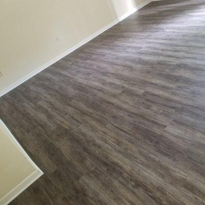 Click lvt flooring