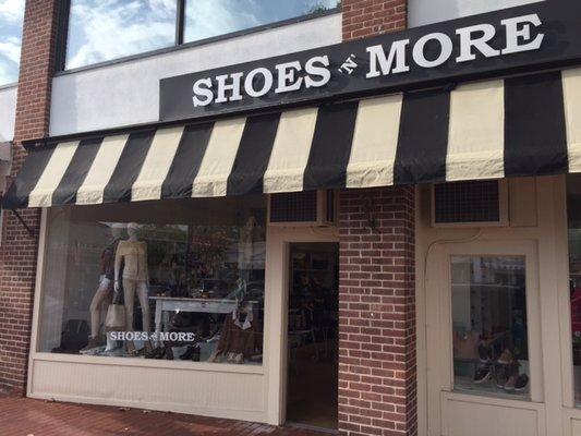 New Canaan, CT Shoes 'N' More store.