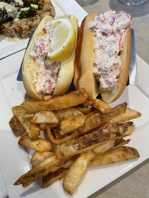 2 classic lobster rolls