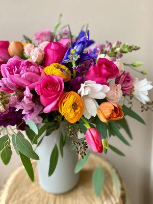 Floral arrangement, fresh flowers