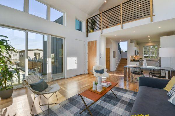 1063 60th Street, Oakland. Modern and contemporary interior!