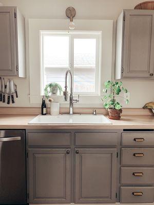 Kohler faucet and cast iron sink