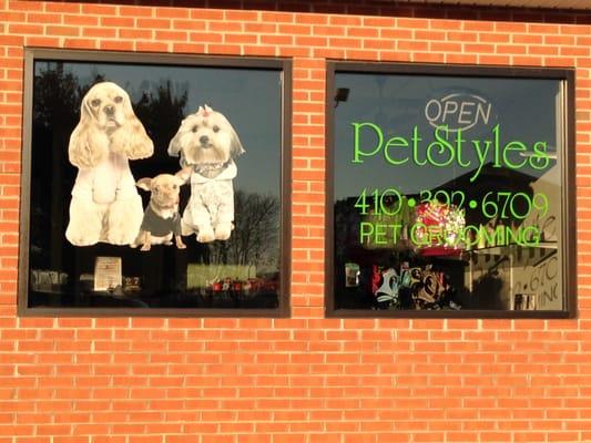 Pet Styles of Elkton shop window !!