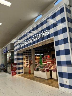 Bath & Body Works Store Front, Southland Mall, Hayward, CA.