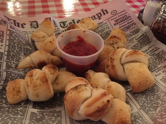 Garlic knots