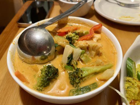 Red Curry (Gaeng Daeng) (I think)