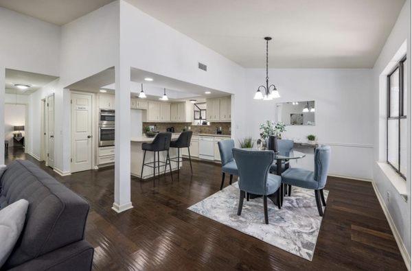 Beautifully remodeled kitchen & dining room