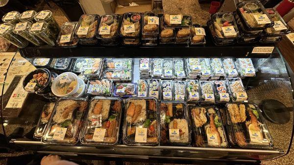 Bentos ready to grab & go