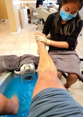 Guys get pedi's too!