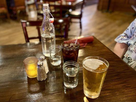 Dranks-- Menabrea Blonde, Diet Pepsi, and double-filtered water (really good!)