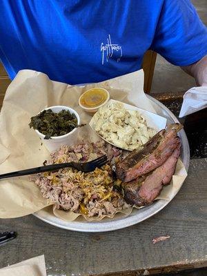 Ribs, pulled pork, Mac and cheese, collards.