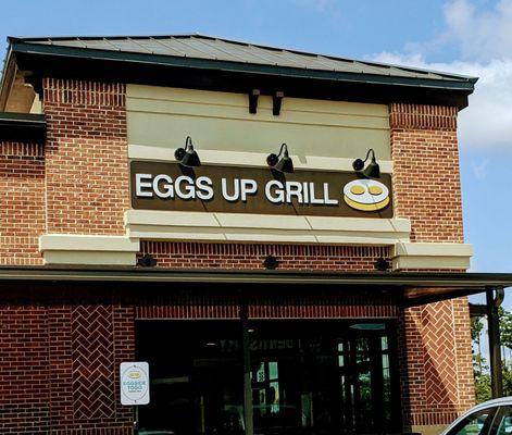 Eggs Up Grill