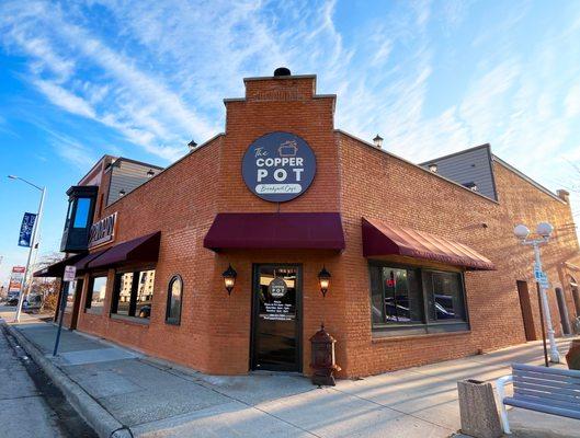 Downtown Saint Joseph Michigan on the corner of Main and Pleasant.  Outdoor seating too!