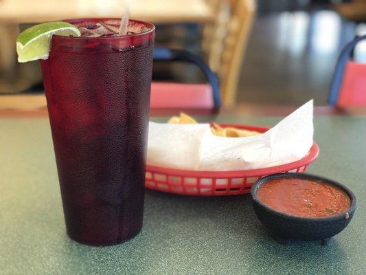 Always a great start when I can get my chips, salsa and iced tea with lime!