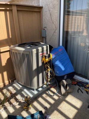 Installing a new Lennox Condenser