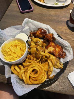 Traditional or Boneless Wings